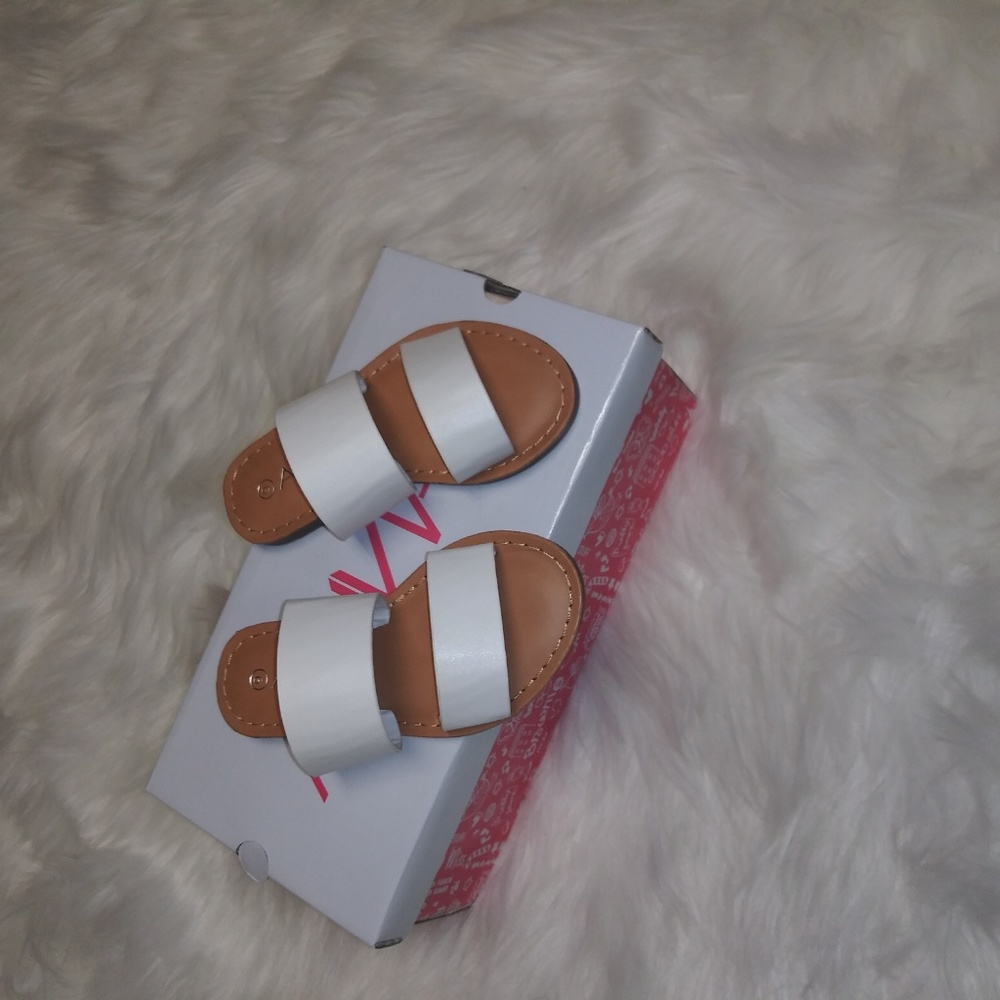 Kids White Sandals - Picture 2 of 2